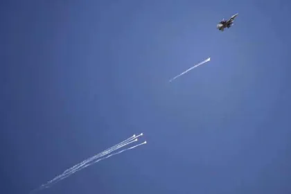 Irán responde a EU con misiles y drones contra bases en Medio Oriente