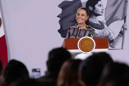 Sheinbaum ganaría 134 mil al mes en 2027: así se integra su sueldo
