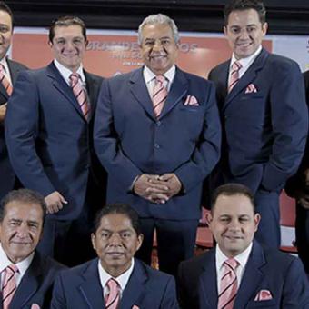 Sonora Santanera pone el ritmo en el Teatro Principal para honrar a las madres