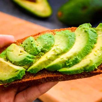 El efecto que no te esperas en tu cuerpo si comes un aguacate al día