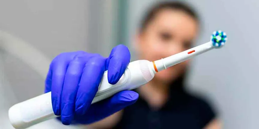 Cepillos de dientes eléctricos: guía para elegir el modelo ideal según tu dentadura