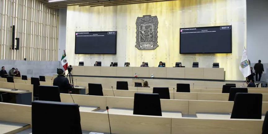 Se analiza remiendo a la Ley Censura para atender observaciones de juez federal