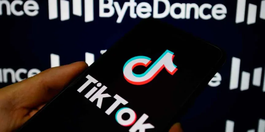 Usuarios de Tik Tok en EEUU deciden borrar la app tras su compra por parte de aliados de Trump