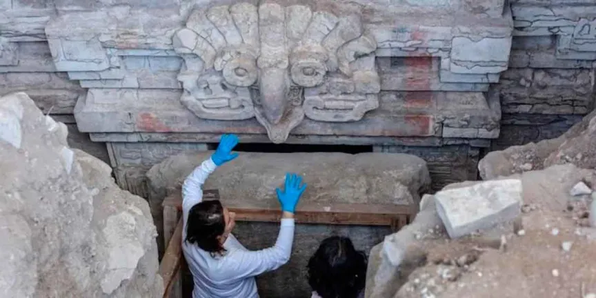 INAH descubre tumba zapoteca de más de mil 400 años en Oaxaca