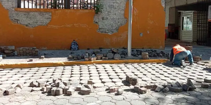 Pepe Chedraui, llevó a cabo rehabilitación de banquetas en el Centro Histórico