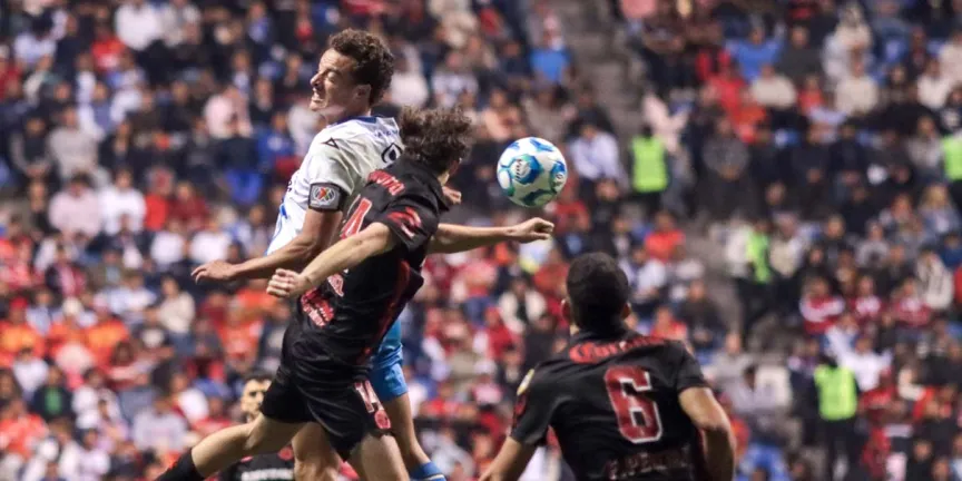Toluca falla penal, Cruz Azul sobrevive y Pumas arrasa