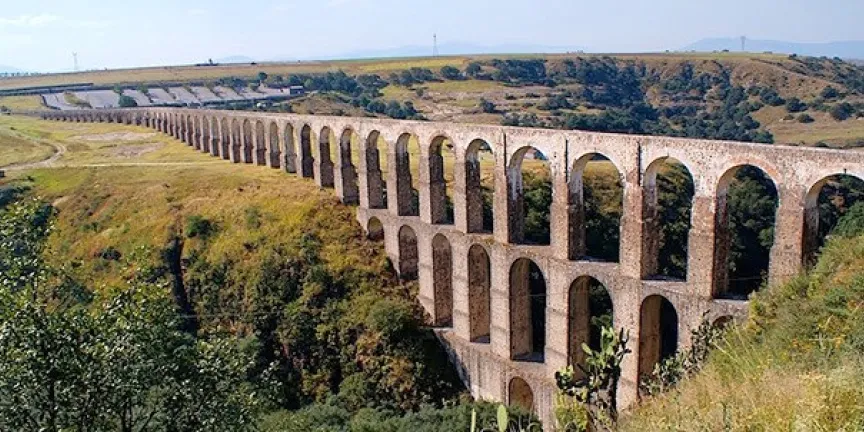 Arcos del Sitio: el acueducto gigante colonial que sorprende a todo viajero en el Estado de México