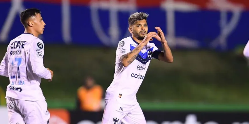 Cruz Azul arrasa y Monterrey sufre, pero ambos avanzan en la Concachampions