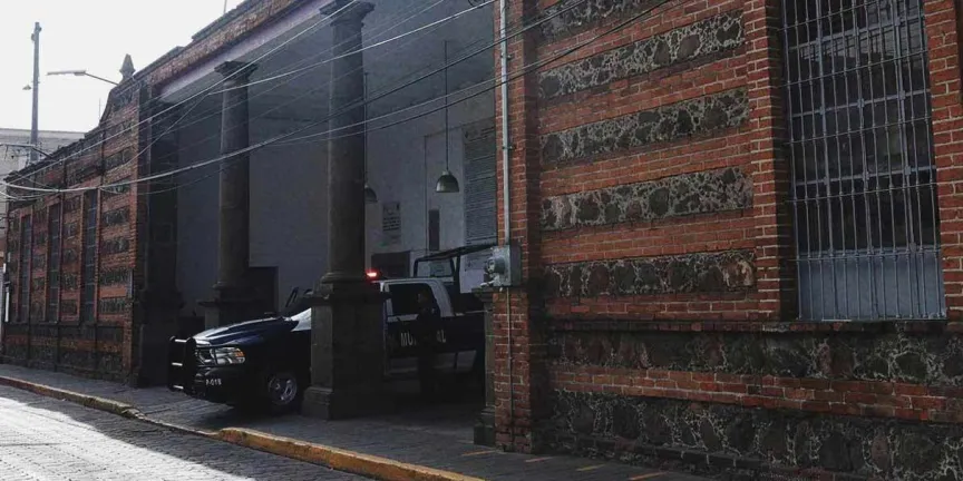 Reo acusado de robo agravado se escapa del penal de San Pedro Cholula