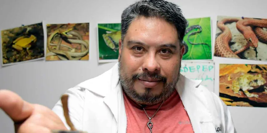 Investigador BUAP descubre una nueva especie de serpiente endémica de Puebla: Yakacoatl tlalli