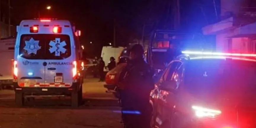 Joven muere en Chietla durante evento clandestino de pelea de gallos