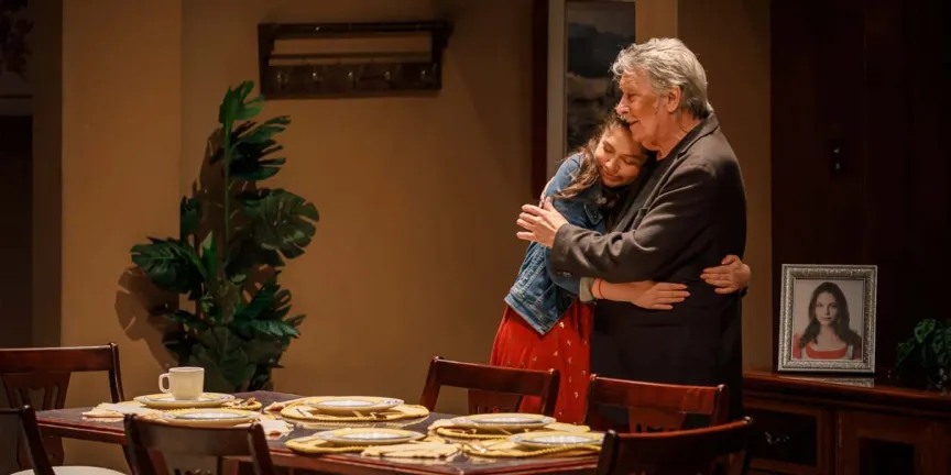 Juan Ferrara cierra 60 años de carrera con “No te vayas sin decir adiós” en Puebla