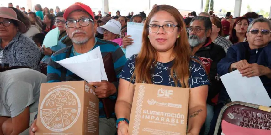 Pepe Chedraui y MariElise Budib entregan más de 7 mil despensas en Agua Santa