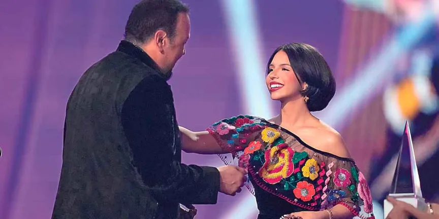 Premio Lo Nuestro 2026: Cazzu y Belinda brillan mientras Nodal y la dinastía Aguilar cae en el evento