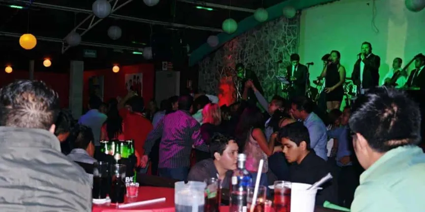 Puebla pedirá a municipios supervisión constante en bares para respetar cierre a las 2 a.m.