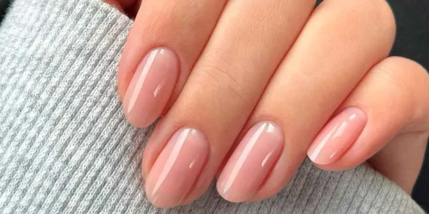 Uñas saludables y minimalistas: por qué la manicura natural elevada marca tendencia