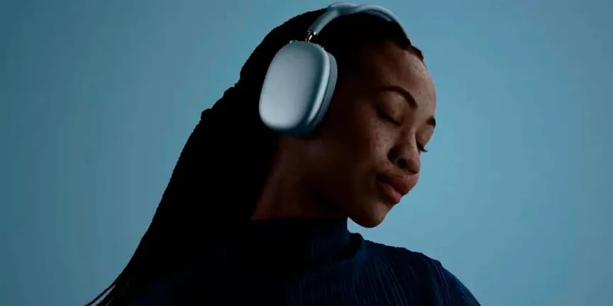 AirPods Max 2 llegan con chip H2, mejor sonido y traducción en tiempo real