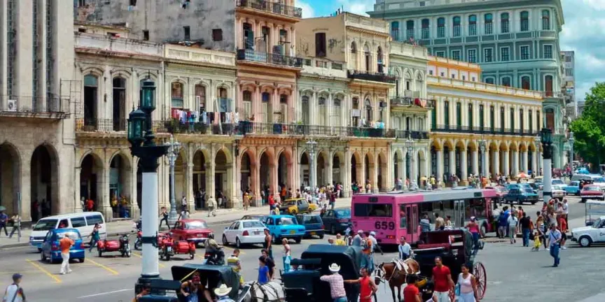 Ayuda humanitaria de México a Cuba termina en tiendas que venden en dólares, revela investigación