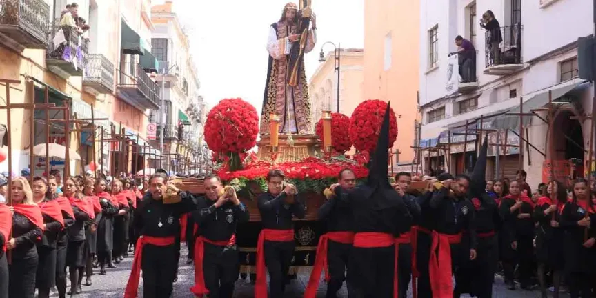 Habrá “Calle del Silencio” durante la Procesión de Viernes Santo; se esperan a 190 mil participantes