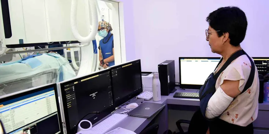 Hospital Universitario de Puebla estrena sala de hemodinamia y nuevos quirófanos