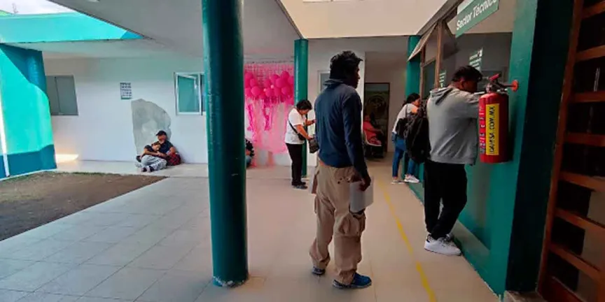 Roban medicinas ahora en la clínica 13 del IMSS en la colonia Bugambilias