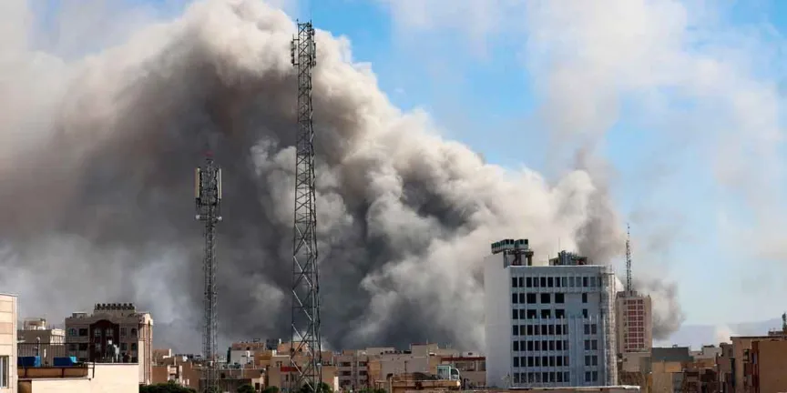 VIDEO. Israel ataca la Asamblea de Expertos de Irán en plena sucesión tras muerte de Jameneí
