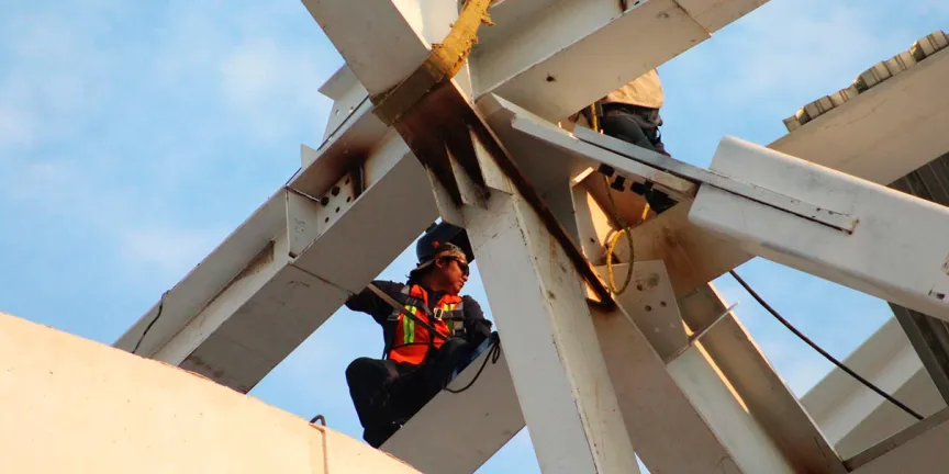 Puebla se desploma en construcción: cae 40.4% en enero de 2026