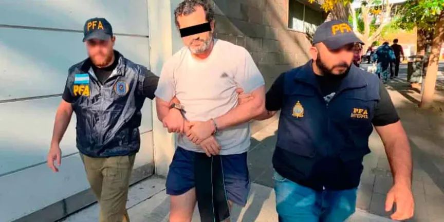 Detienen en Argentina al contralmirante Fernando Farías Laguna por huachicol fiscal. Tenía ficha roja de Interpol y portaba documentos falsos.