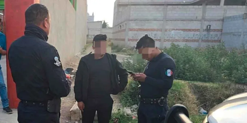 RATEROS huyeron al ver a policías durante venta de auto en Texmelucan