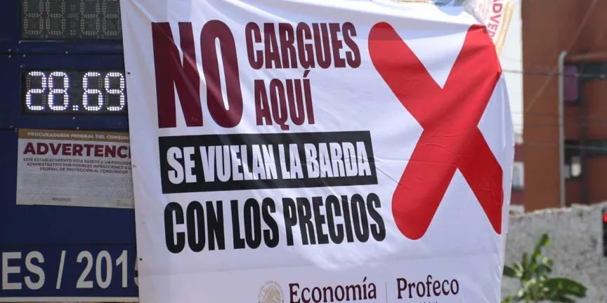 Gulf y BP son exhibidas por careras con lonas de Profeco