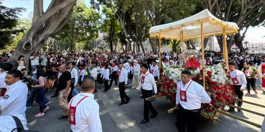 Participaron 195 mil personas en la procesión de Viernes Santo