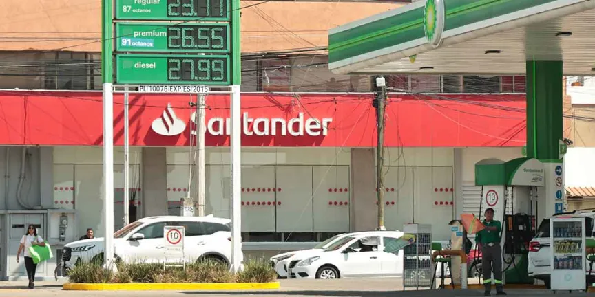 Gobierno fija tope al diésel: costará 27 pesos en todo el país
