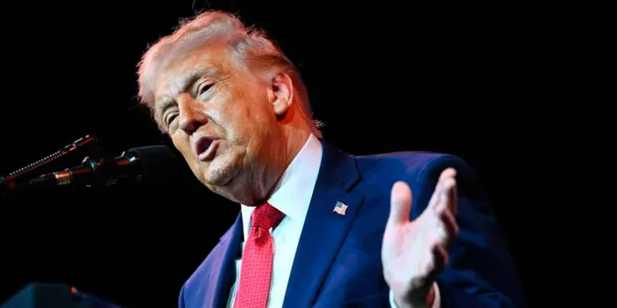 Trump amenaza con aranceles del 50% a países que armen a Irán y anuncia negociaciones