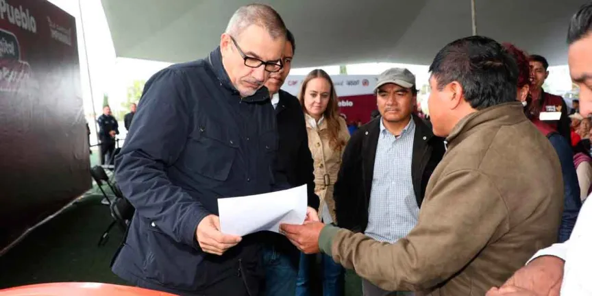 Acerca Pepe Chedraui Día del Pueblo y Feria de Paz en La Resurrección