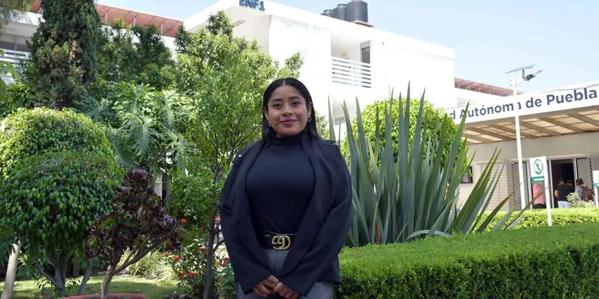 Reconocen a estudiante indígena de la BUAP por investigación en salud mental y tecnología