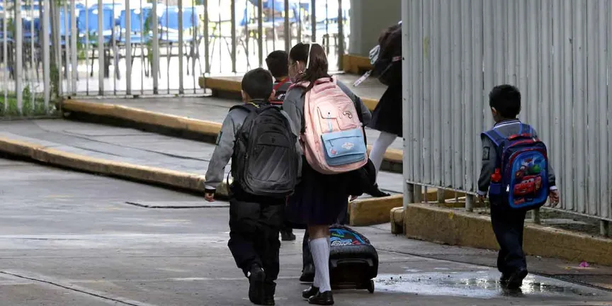 Coparmex pide evitar medidas improvisadas en el ciclo escolar por calor extremo