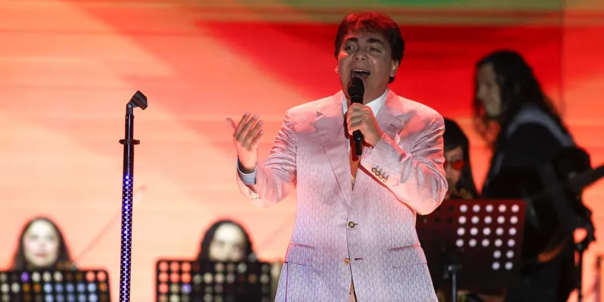 Cristian Castro ofreció un espectacular cierre de Feria de Puebla