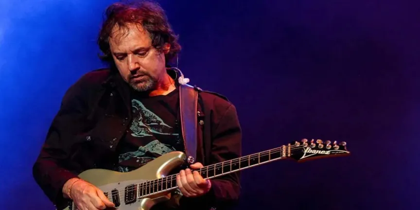 Exguitarrista de Caifanes, Alejandro Marcovich, en estado crítico por derrame cerebral
