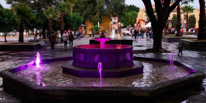   Están ubicadas en el Parque de Dolores, correspondientes a Senda de la Mujer 1 y 2, así como la del Barrio del Artista y Beato San Sebastián de Aparicio