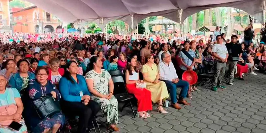  Mamás de Huauchinango recibieron reconocimiento de autoridades