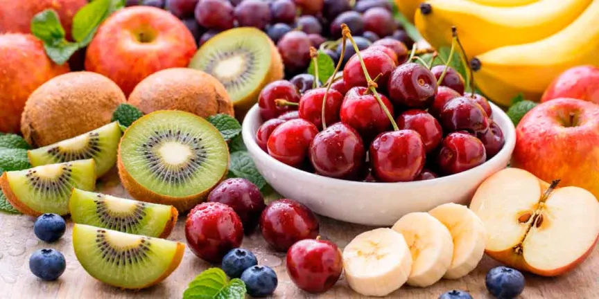 Las 3 frutas que ayudan a dormir mejor y combatir el insomnio naturalmente