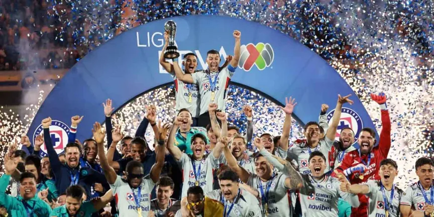 La Máquina rompe la maldición y vence a Pumas en la final