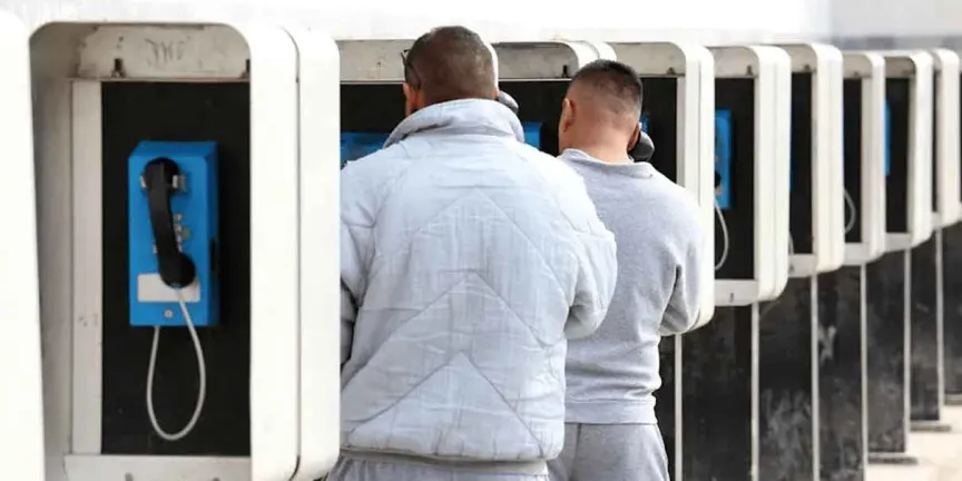 Llamadas de extorsión a poblanos vienen desde penales de la CDMX, Jalisco y Tamaulipas 