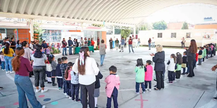 Omar Muñoz dignifica espacios educativos en Cuautlancingo