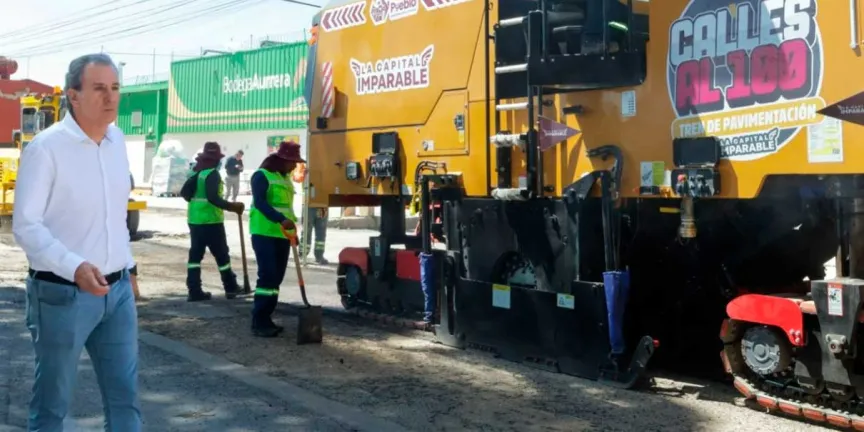  Chedraui supervisó trabajos del Tren de Pavimentación en la colonia Vicente Guerrero