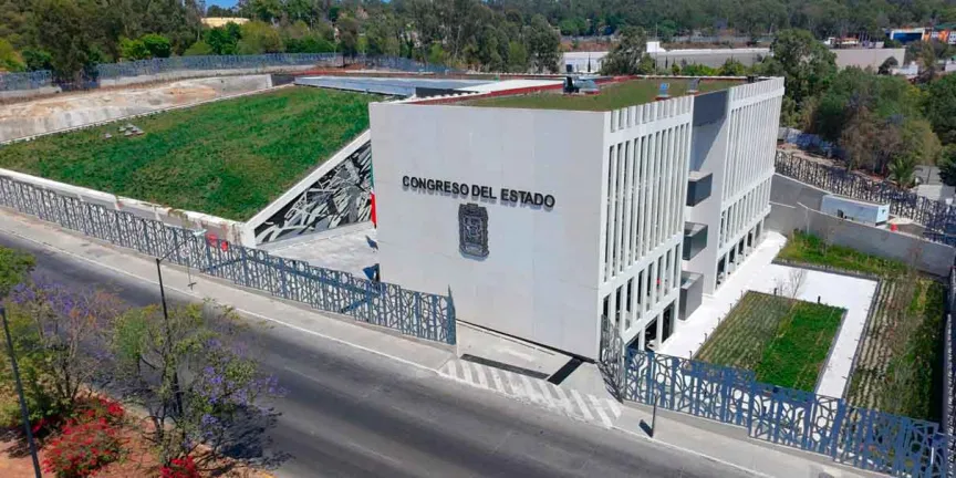 Falta de agenda legislativa común confrontó a Morena y el PAN 