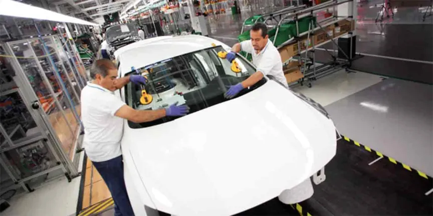 Empleados administrativos de Volkswagen Puebla impulsan sindicato laboral inédito