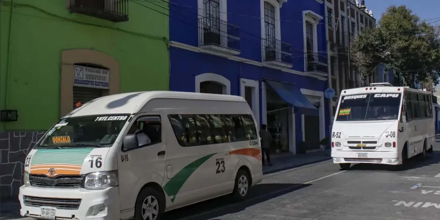 Diputado pide a Armenta estudio para definir aumento al pasaje en Puebla