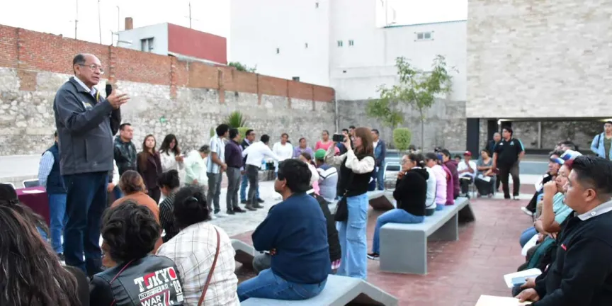 Entrega Gobierno de Armenta apoyos a familias afectadas por explosión en Tepeaca