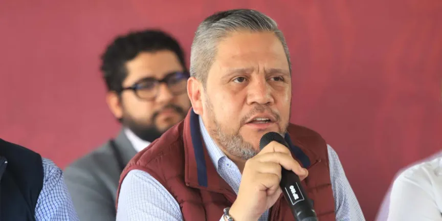 Morena ironiza sobre aspiración de Néstor Camarillo a la alcaldía de Puebla en 2027